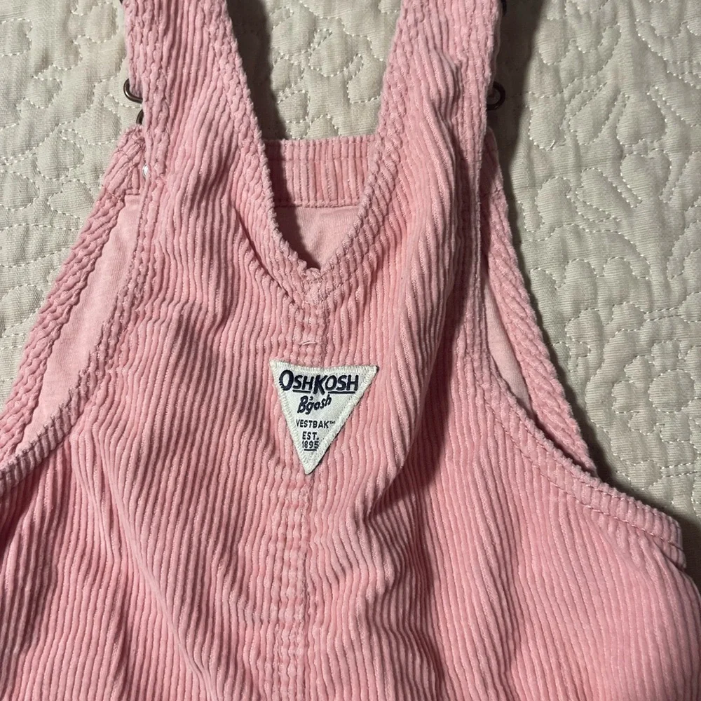Oshkosh pink corduroy‎ overalls size 3T